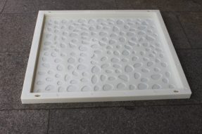鵝卵石襯砌蓋板模具采用ABS塑料材質