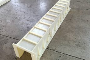 標志樁、立柱 三孔立柱塑料模具109x14x14